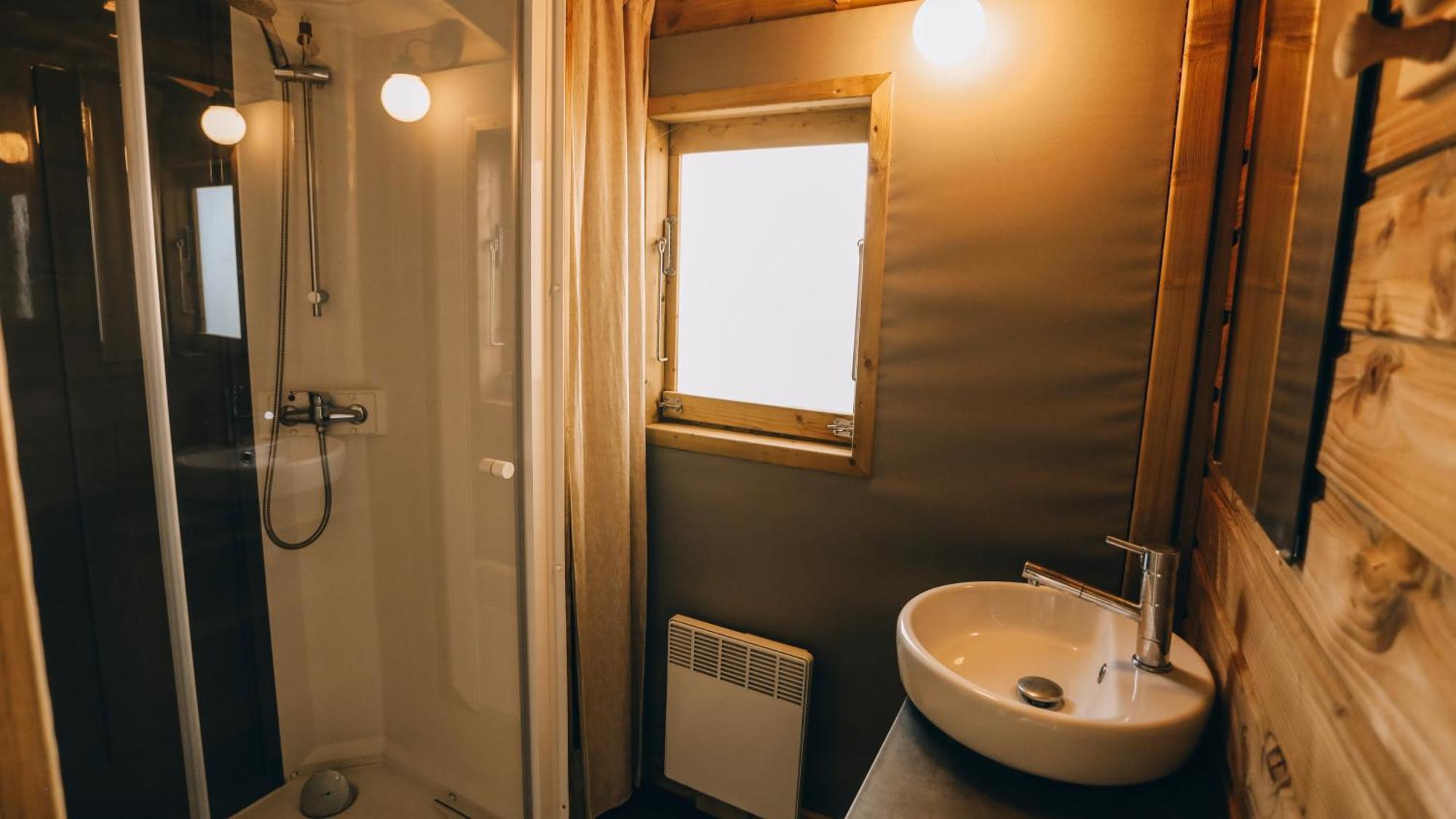 Camping La Pree Les Portes-en-Re الغرفة الصورة