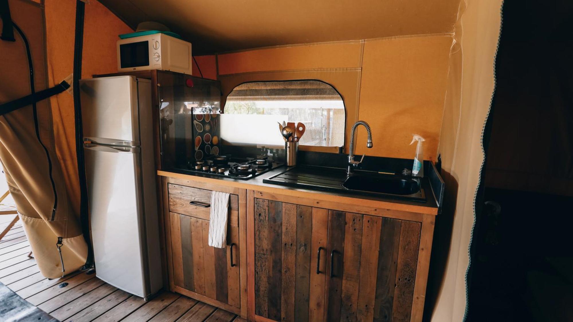 Camping La Pree Les Portes-en-Re الغرفة الصورة